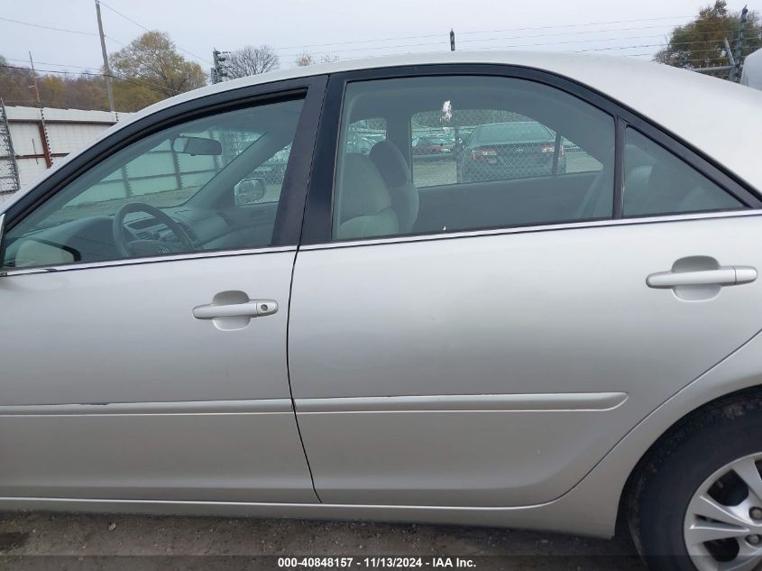 2004 Toyota Camry Le V6 VIN: 4T1BF32K14U586595 Lot: 40848157