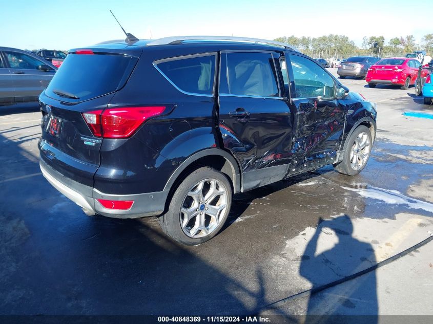 VIN 1FMCU9J96KUB42587 2019 FORD ESCAPE no.4