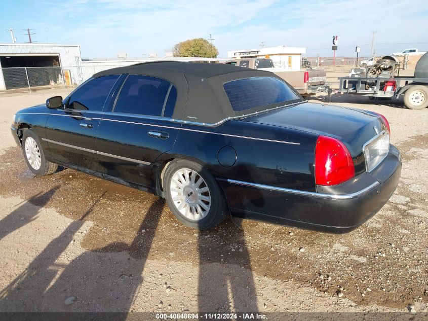 2003 Lincoln Town Car Signature VIN: 1LNHM82W23Y620390 Lot: 40848694