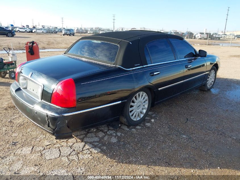 2003 Lincoln Town Car Signature VIN: 1LNHM82W23Y620390 Lot: 40848694