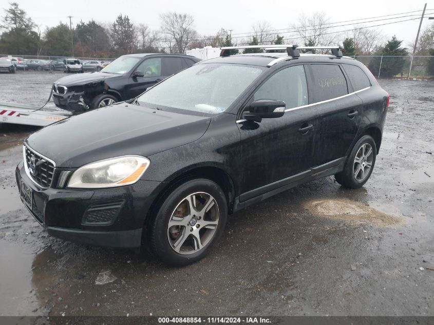 VIN YV4902DZ3D2447862 2013 VOLVO XC60 no.2