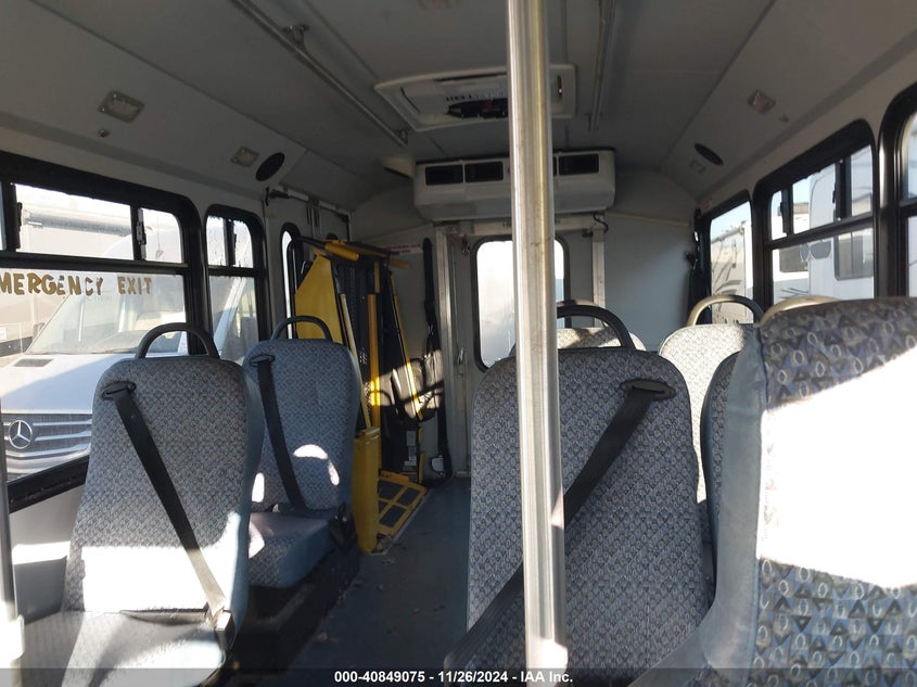 1FDEE3FS9BDA22782 2011 FORD  photo no. 7