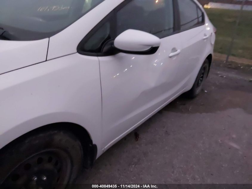 2017 KIA FORTE VIN: 3KPFK4A75HE056476