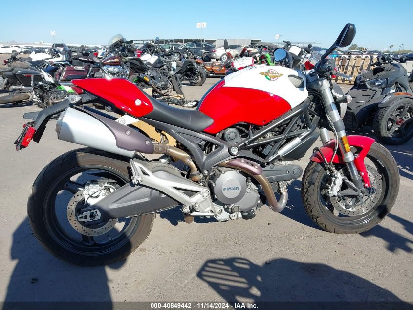 2010 Ducati Monster 696 VIN: ZDM1RADN4AB030778 Lot: 40849442