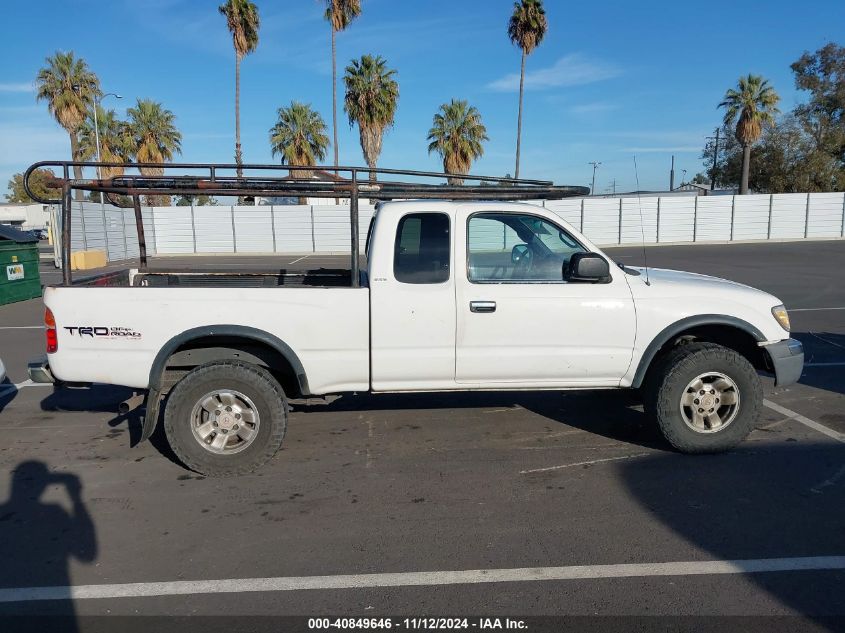 2000 Toyota Tacoma Base V6 VIN: 4TAWN72N7YZ668345 Lot: 40849646