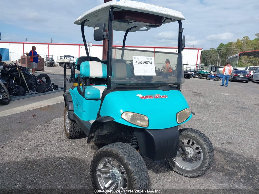 2018 EZ-GO GOLF CART