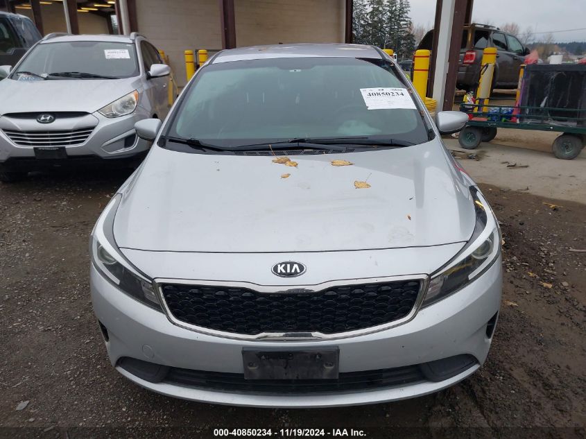 2018 Kia Forte Lx VIN: 3KPFL4A76JE262229 Lot: 40850234