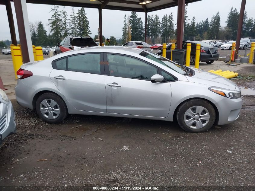 2018 Kia Forte Lx VIN: 3KPFL4A76JE262229 Lot: 40850234