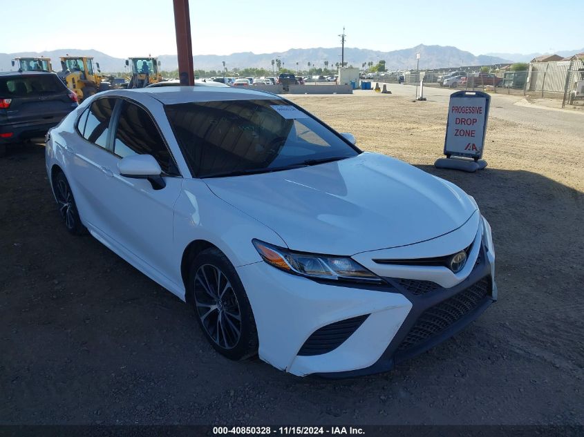 VIN 4T1B11HKXJU578923 2018 Toyota Camry, SE no.1