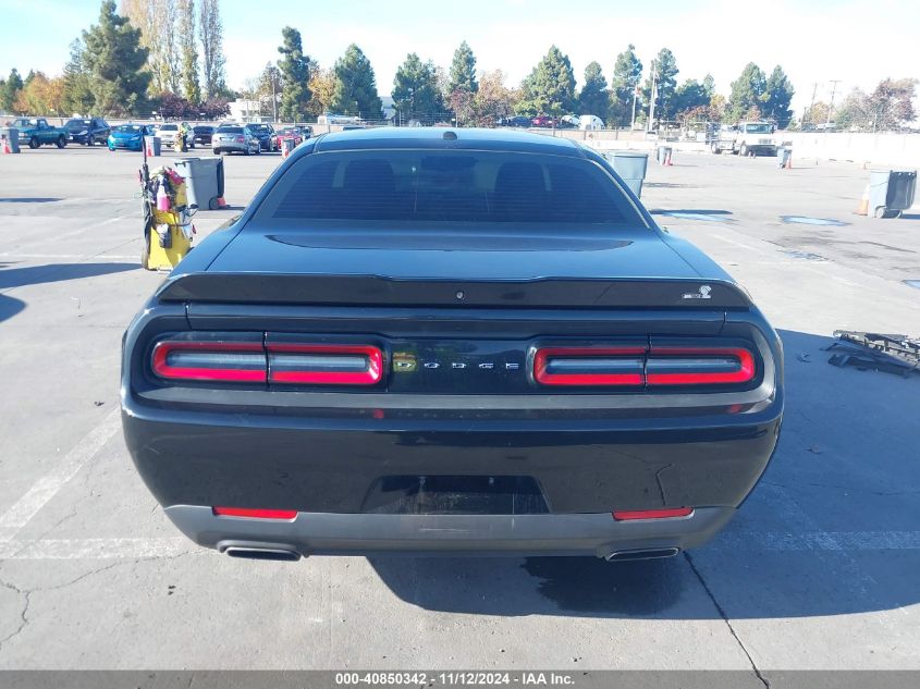 2018 Dodge Challenger Sxt VIN: 2C3CDZAG6JH245792 Lot: 40850342