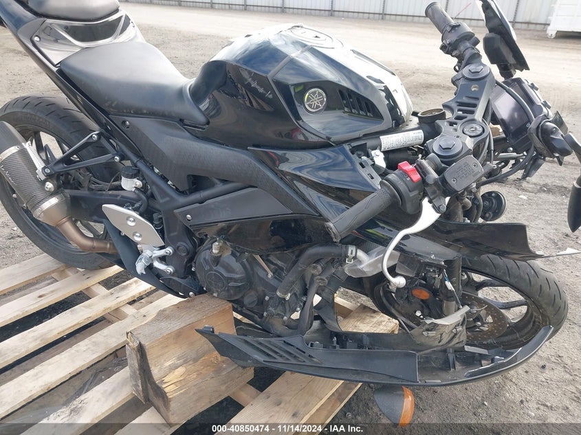 VIN MH3RH18Y3PK010957 2023 YAMAHA YZFR3 A