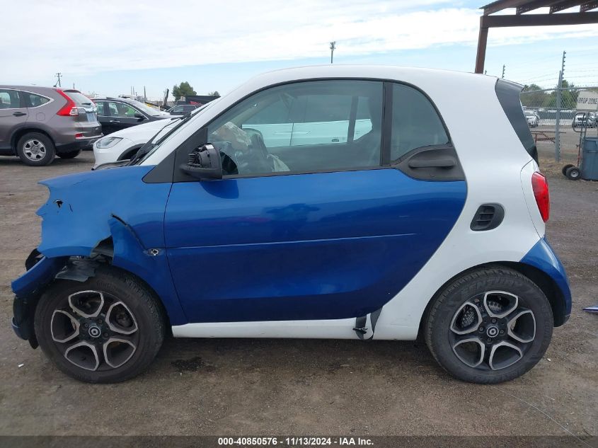 2016 Smart Fortwo Passion/Prime/Proxy/Pure VIN: WMEFJ5DA2GK069098 Lot: 40850576