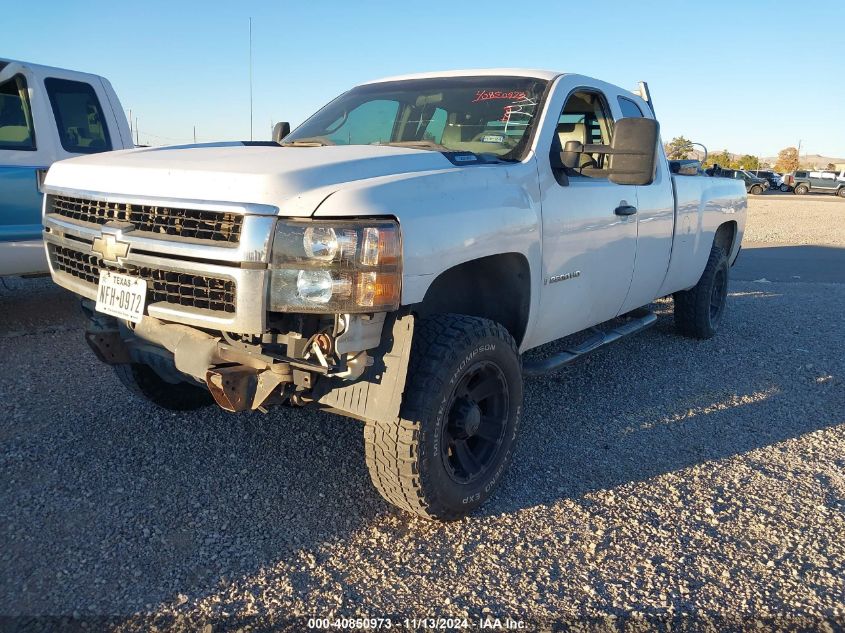 2008 Chevrolet Silverado 2500Hd Work Truck VIN: 1GBHC29KX8E151070 Lot: 40850973