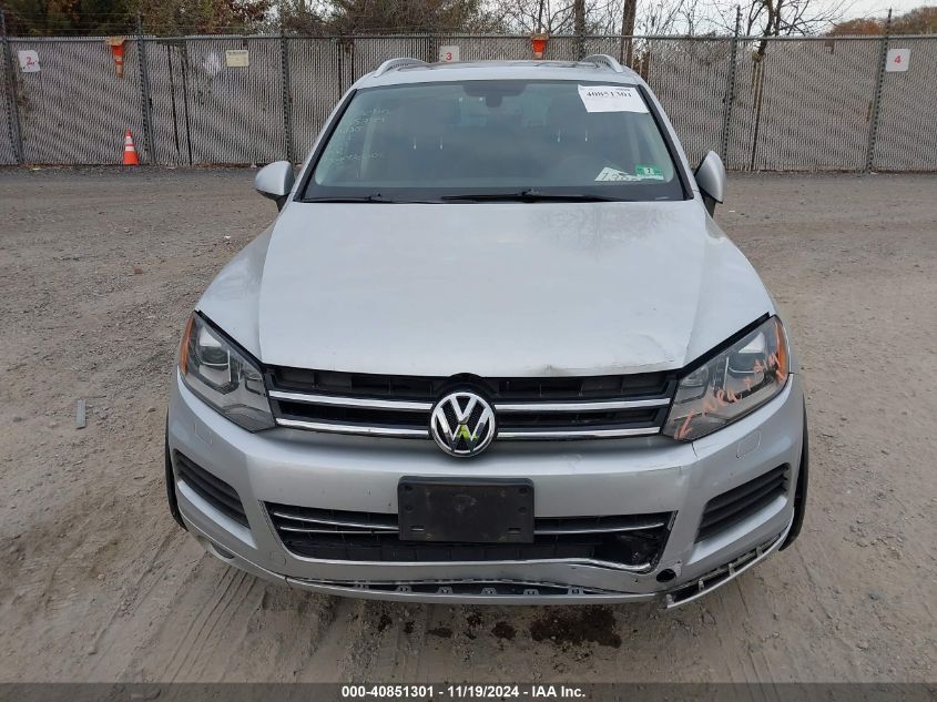 2014 Volkswagen Touareg 3.6L Lux VIN: WVGEF9BP2ED009779 Lot: 40851301