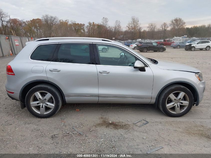 2014 Volkswagen Touareg 3.6L Lux VIN: WVGEF9BP2ED009779 Lot: 40851301