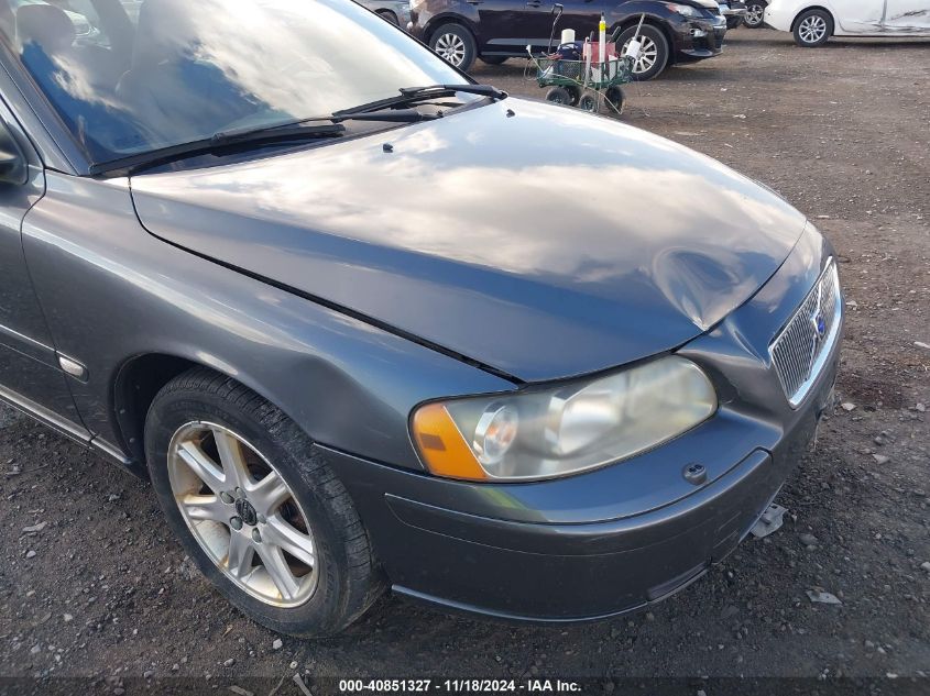 2005 Volvo V70 VIN: YV1SW640452484832 Lot: 40851327