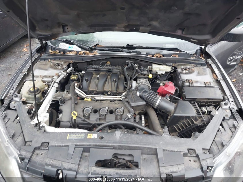 2011 FORD FUSION VIN: 3FAHP0HG4BR229273