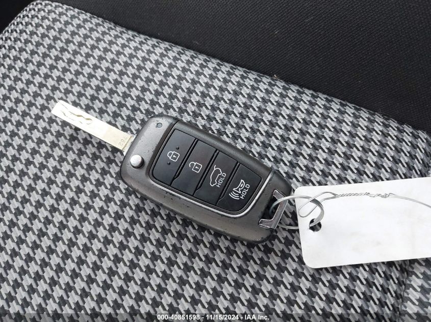 VIN KM8K1CAA8MU657637 2021 HYUNDAI KONA SE
