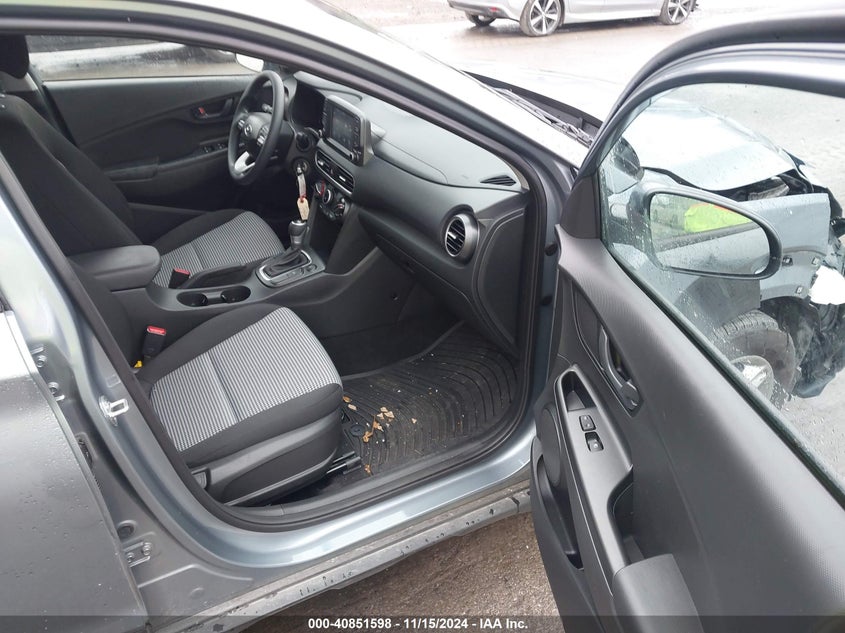 VIN KM8K1CAA8MU657637 2021 HYUNDAI KONA SE