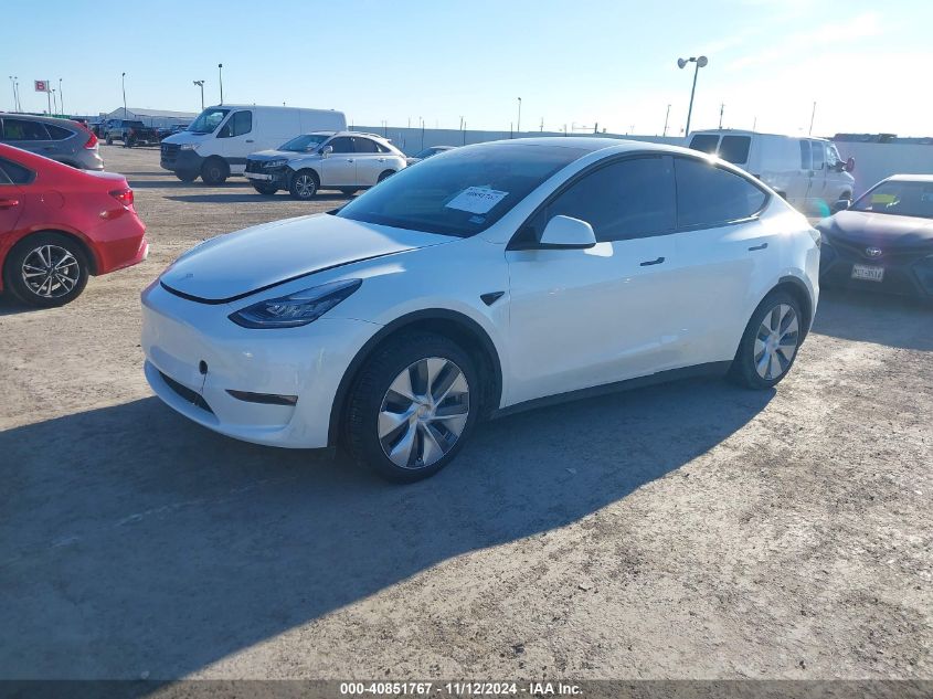 VIN 7SAYGDEEXPA036686 2023 TESLA MODEL Y no.2