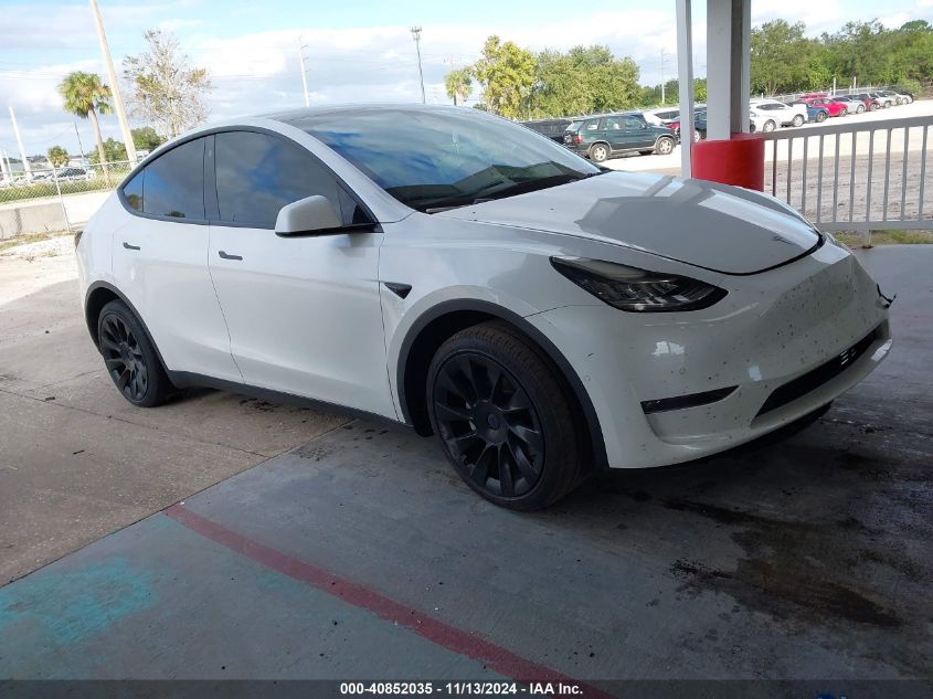 VIN 7SAYGDEE2NF370968 2022 Tesla Model Y, Long Rang... no.13