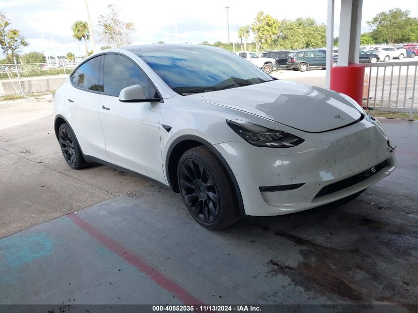 VIN 7SAYGDEE2NF370968 2022 Tesla Model Y, Long Rang... no.1