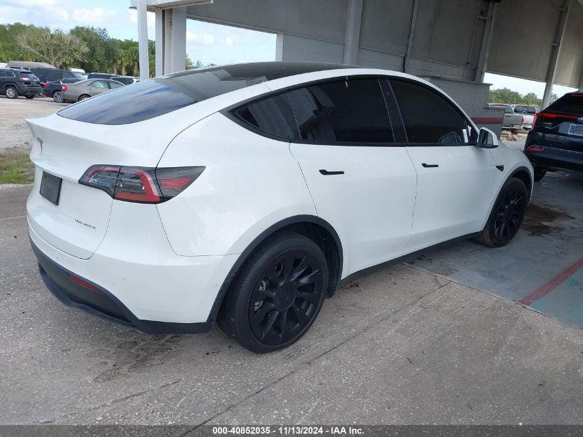 VIN 7SAYGDEE2NF370968 2022 Tesla Model Y, Long Rang... no.4