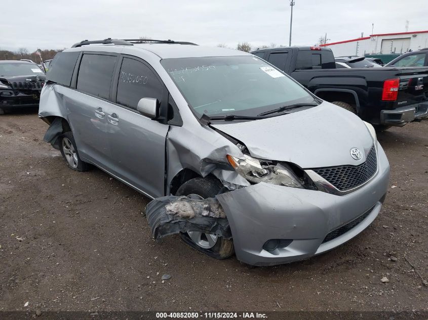 2017 Toyota Sienna Le 8 Passenger VIN: 5TDKZ3DC8HS875310 Lot: 40852050