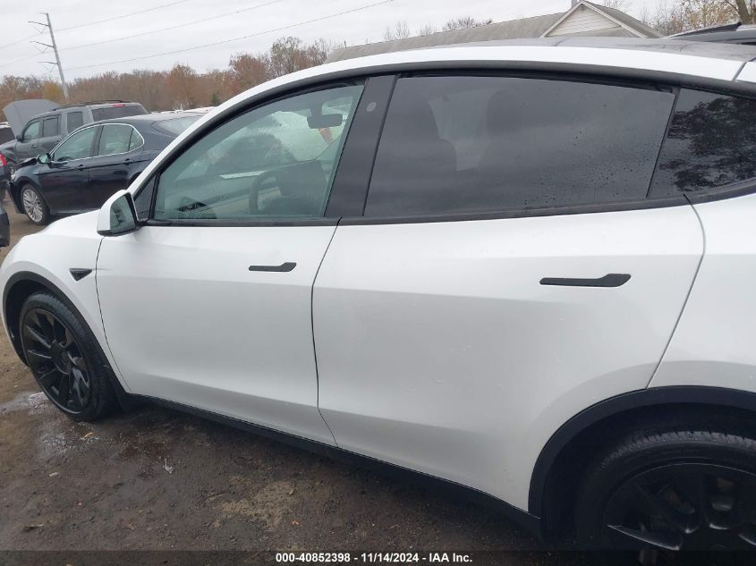 2020 Tesla Model Y Long Range Dual Motor All-Wheel Drive VIN: 5YJYGDEE5LF045726 Lot: 40852398