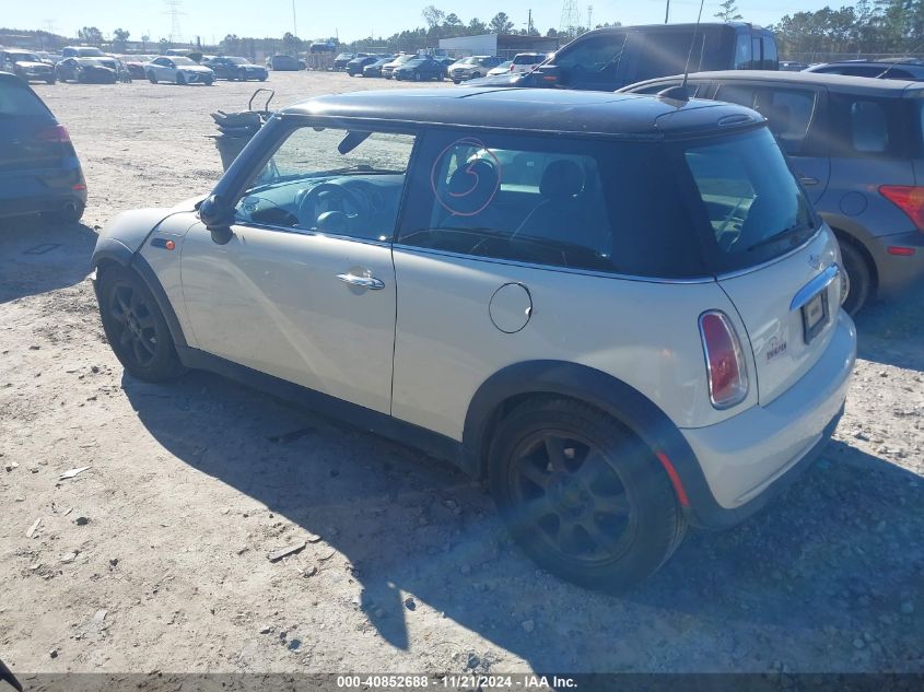 2006 Mini Cooper VIN: WMWRC33516TK15267 Lot: 40852688