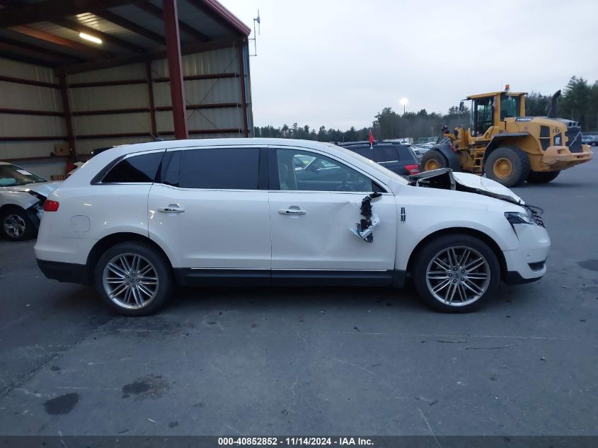 2019 Lincoln Mkt Reserve VIN: 2LMHJ5AT7KBL03784 Lot: 40852852