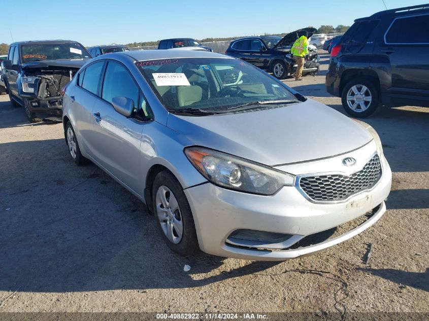 VIN KNAFK4A61F5338580 2015 KIA FORTE no.1