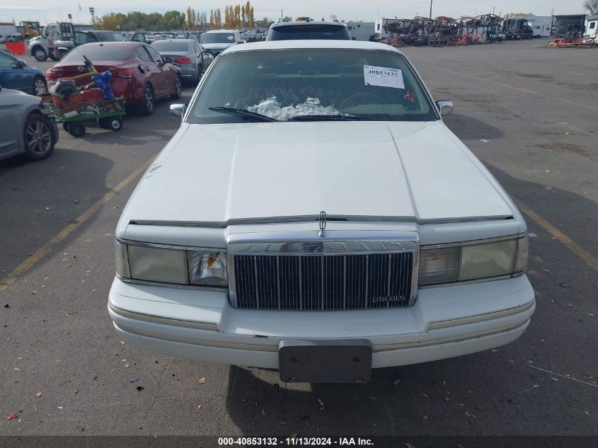 1991 Lincoln Town Car Executive VIN: 1LNCM81W1MY647139 Lot: 40853132