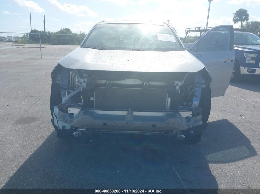 VIN 2T3W1RFV1MW139909 2021 TOYOTA RAV4 XLE
