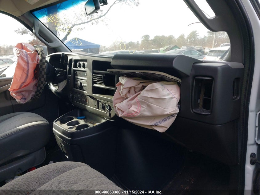 2018 CHEVROLET EXPRESS 2500 WORK VAN - 1GCWGBFG1J1160955