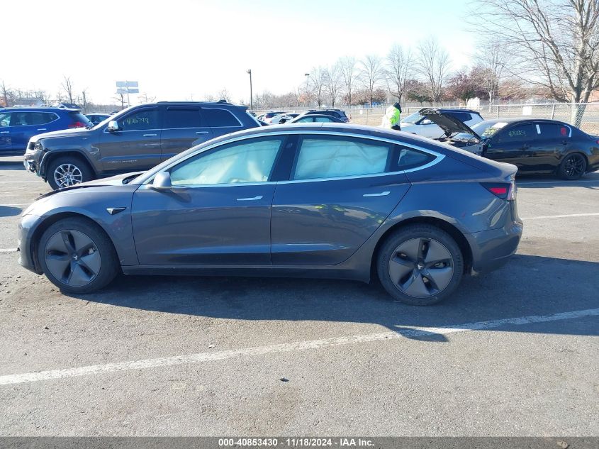 2018 Tesla Model 3 Long Range/Mid Range VIN: 5YJ3E1EAXJF025819 Lot: 40853430