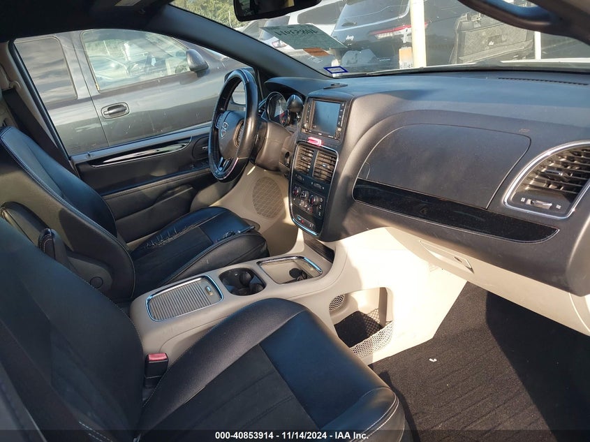 2019 DODGE GRAND CARAVAN VIN: 2C4RDGCG4KR621716