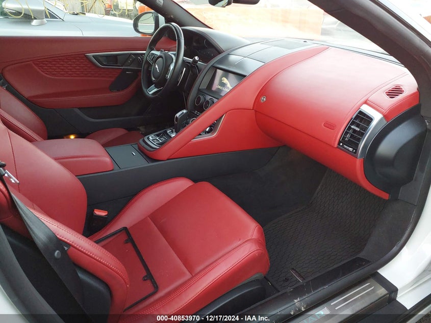 Vin: sajd81ee5nck77447, lot: 41343592, jaguar f-type p450 r-dynamic awd automatic 2022 img_1