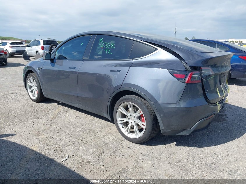VIN 5YJYGDEE8MF262768 2021 TESLA MODEL Y LONG RANGE DUAL MOTOR ALL-WHEEL DRIVE