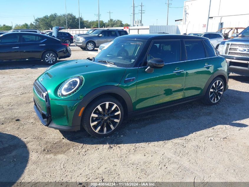 2024 MINI HARDTOP VIN: WMW53DK01R2V69200