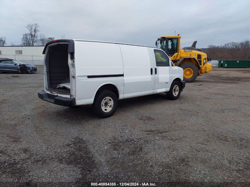 VIN 1GCWGAF19H1317826 2017 CHEVROLET EXPRESS 2500 no.4