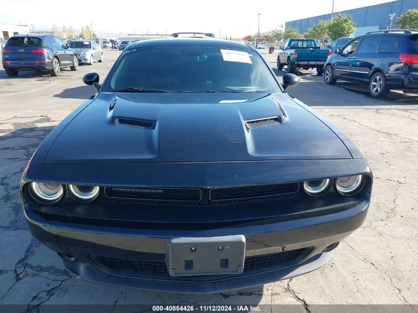 2018 Dodge Challenger Sxt Plus VIN: 2C3CDZAG7JH183027 Lot: 40854426