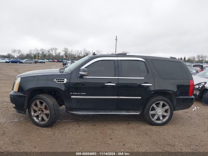 2007 Cadillac Escalade Standard VIN: 1GYFK638X7R176028 Lot: 40854693