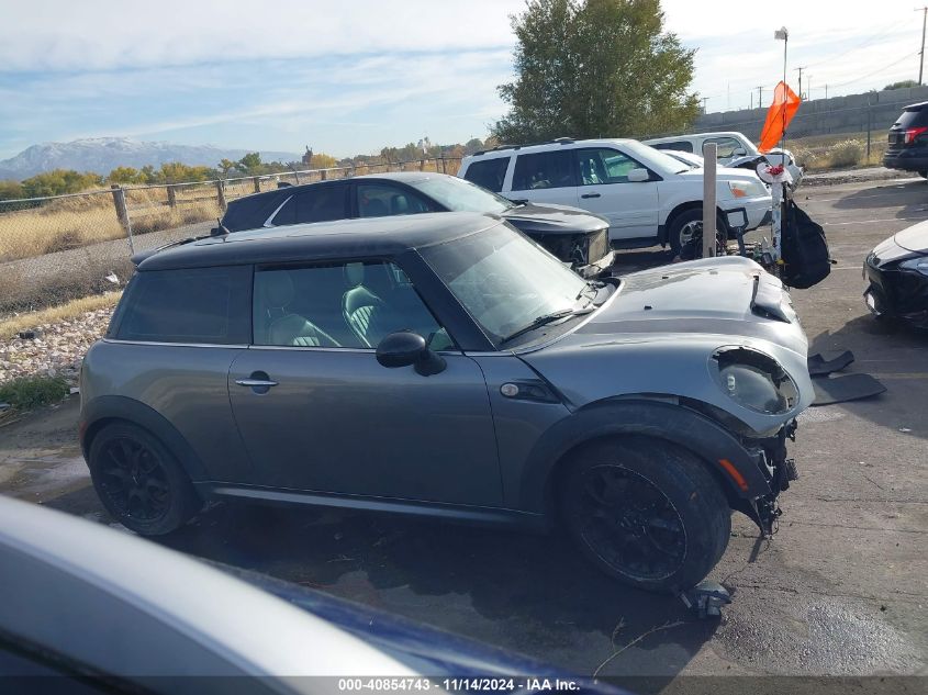 2007 Mini Cooper S VIN: WMWMF73547TT80160 Lot: 40854743