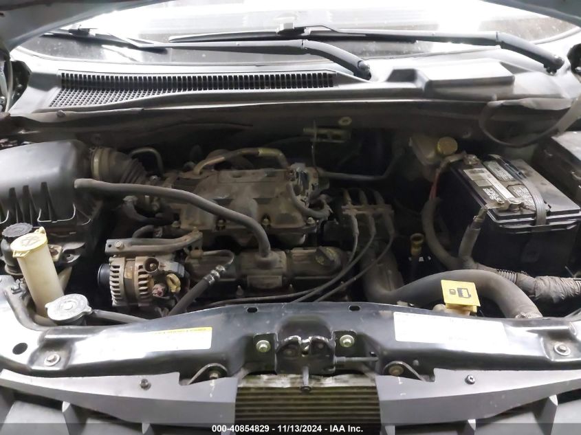 2008 CHRYSLER TOWN & COUNTRY VIN: 2A8HR44HX8R604973