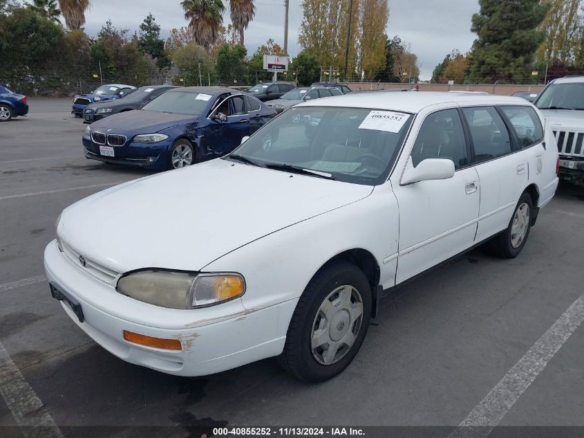 1996 Toyota Camry Le VIN: 4T1EF12K4TU141073 Lot: 40855252