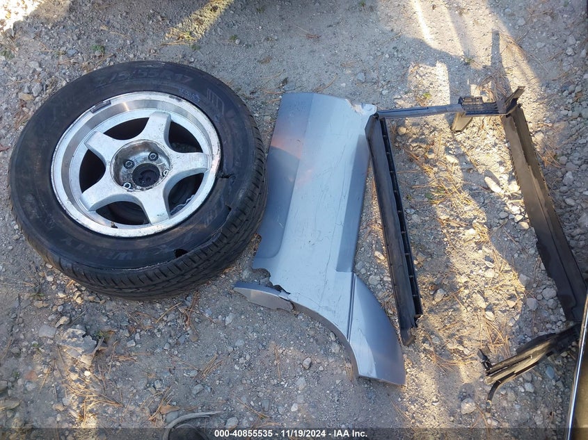 1999 Chevrolet Tahoe Ls VIN: 1GNEC13R7XR117746 Lot: 40855535