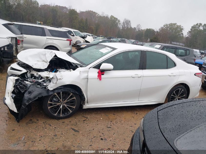 2018 Toyota Camry L/Le/Xle/Se/Xse VIN: 4T1B11HK4JU662395 Lot: 40855591