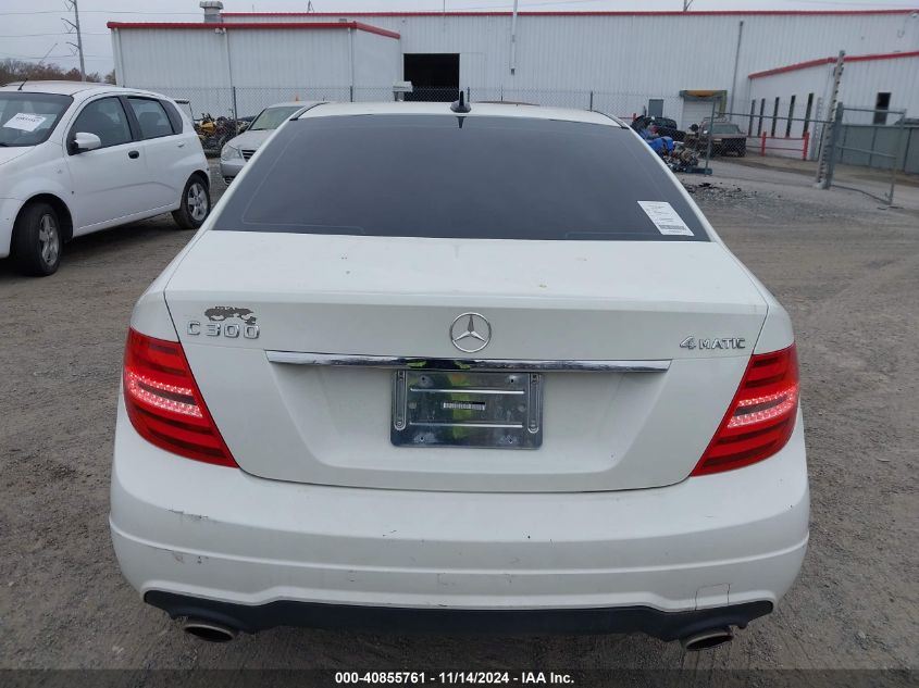 2012 Mercedes-Benz C 300 Luxury 4Matic/Sport 4Matic VIN: WDDGF8BB6CA704427 Lot: 40855761