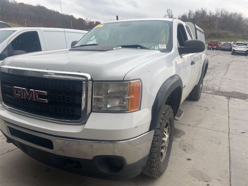 2013 GMC Sierra K2500 Heavy Duty VIN: 1GT22ZEB0DZ330921 Lot: 40856277